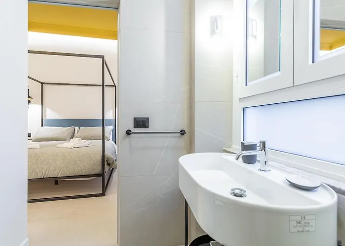 Monti Exclusive 3 Bedroom Apartment Roma