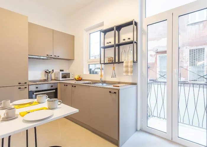 Monti Exclusive 3 Bedroom Apartment *